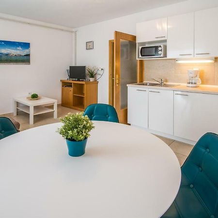 Apartments Marija&Anton Malinska Buitenkant foto