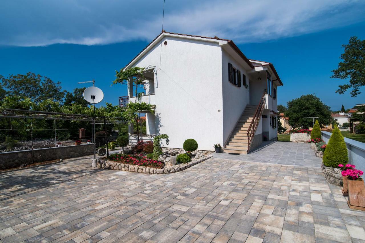 Apartments Marija&Anton Malinska Buitenkant foto