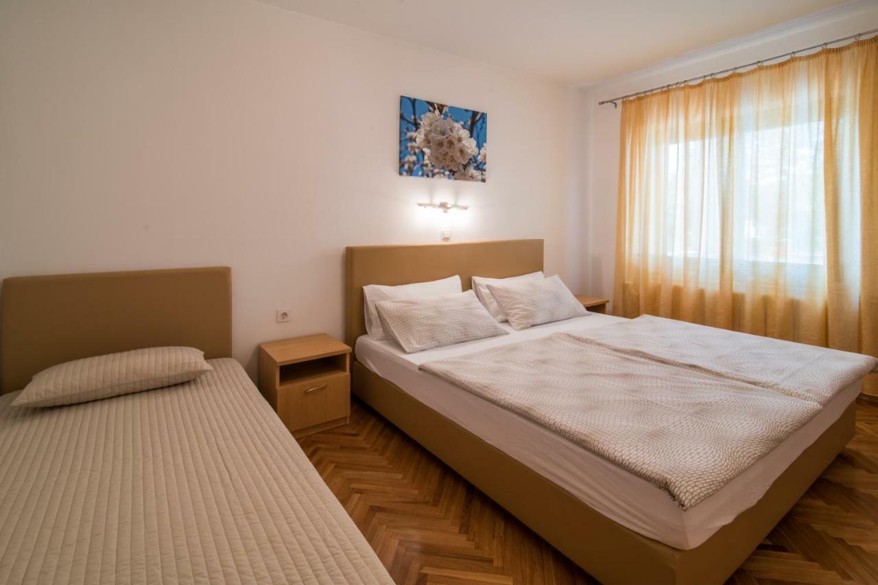 Apartments Marija&Anton Malinska Buitenkant foto